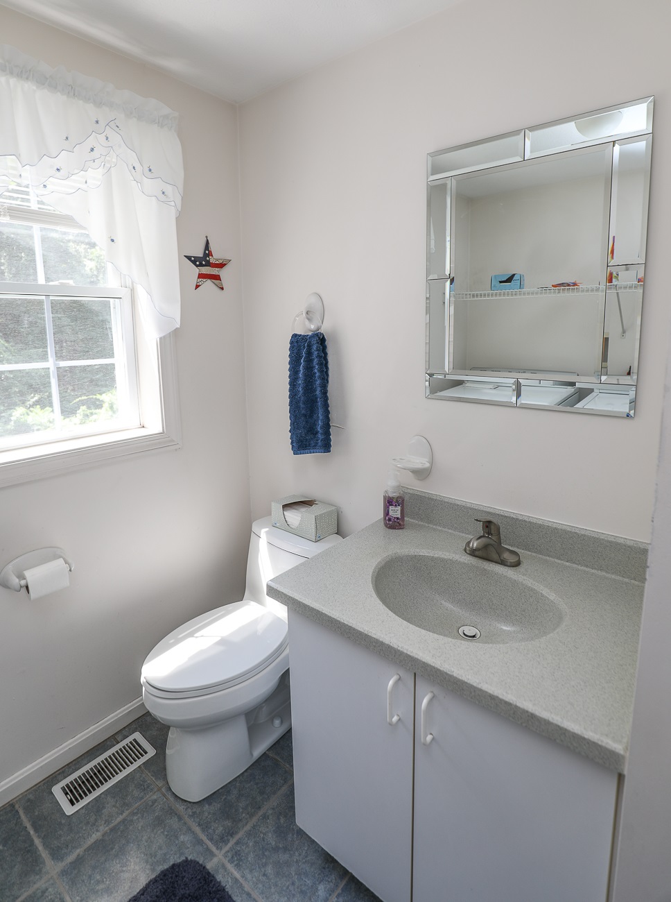 78 Wason Road Hudson, NH 03051 - Photo 13 of 27
