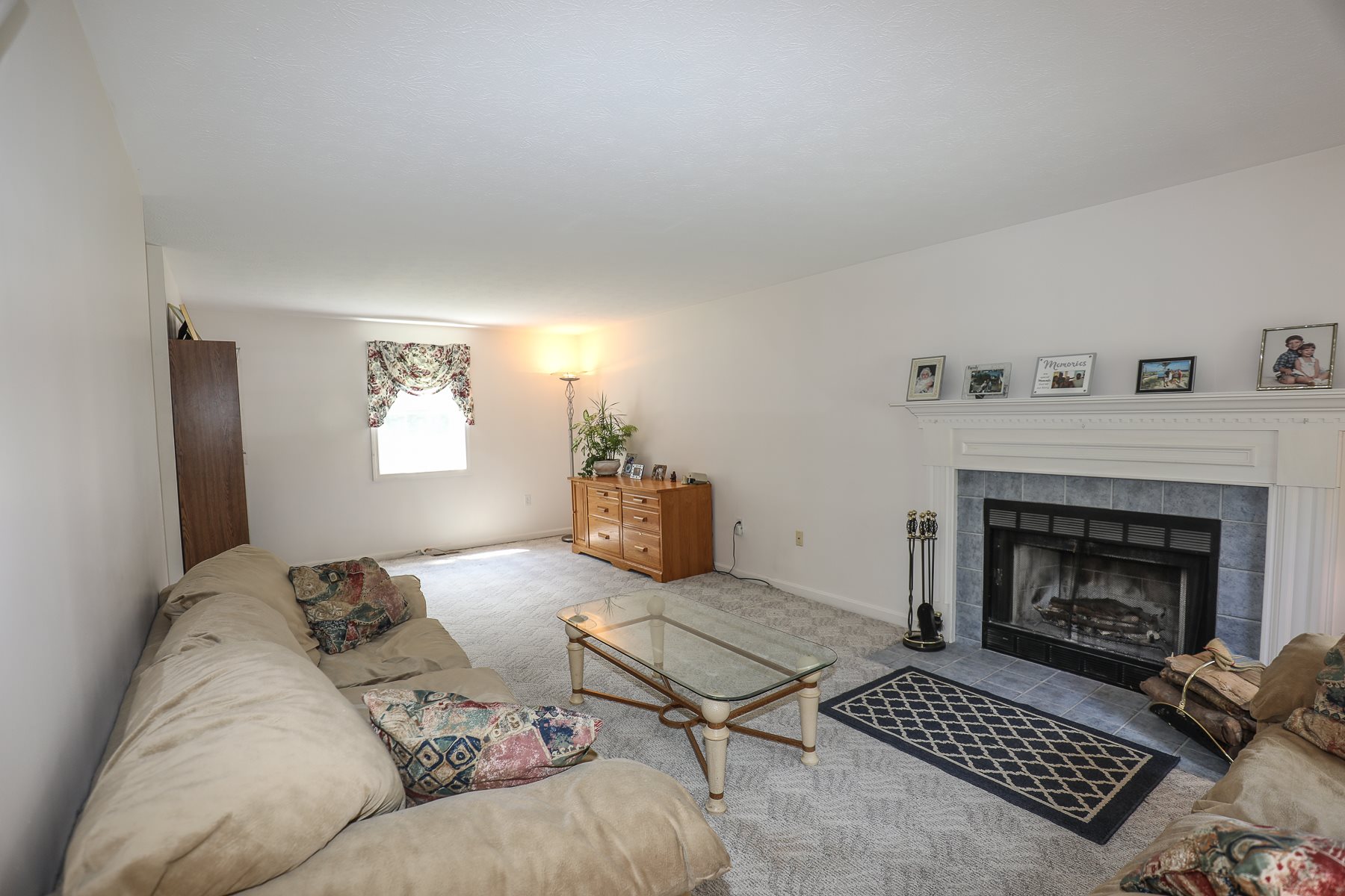 78 Wason Road Hudson, NH 03051 - Photo 4 of 27