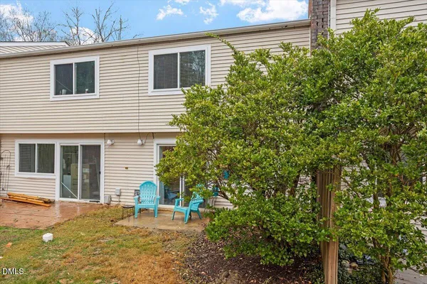 $245,000 | 220 Elizabeth Street, Unit E5, Chapel Hill, NC 27514