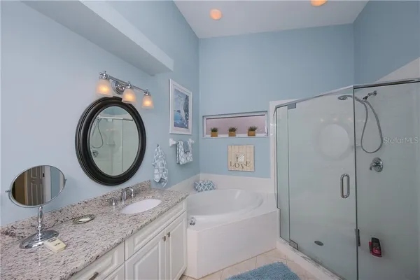 $4,140 | 5330 Hyland Hills Avenue, Unit 2321, Sarasota, FL 34241