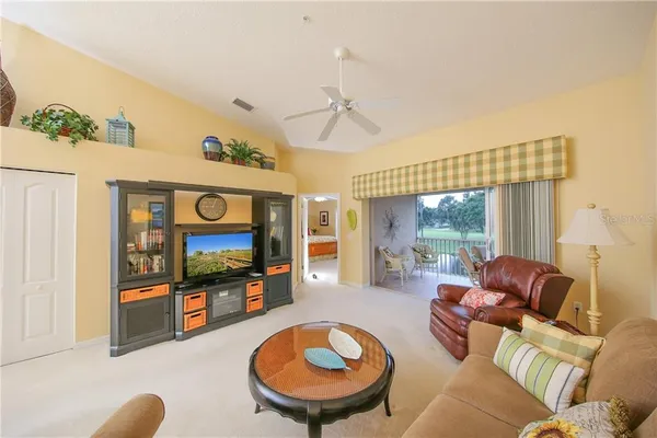 $4,140 | 5330 Hyland Hills Avenue, Unit 2321, Sarasota, FL 34241