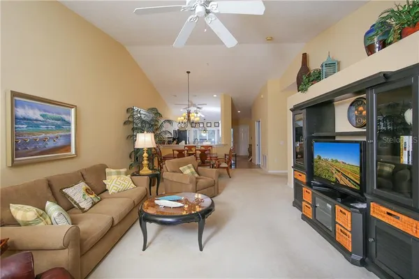 $4,140 | 5330 Hyland Hills Avenue, Unit 2321, Sarasota, FL 34241