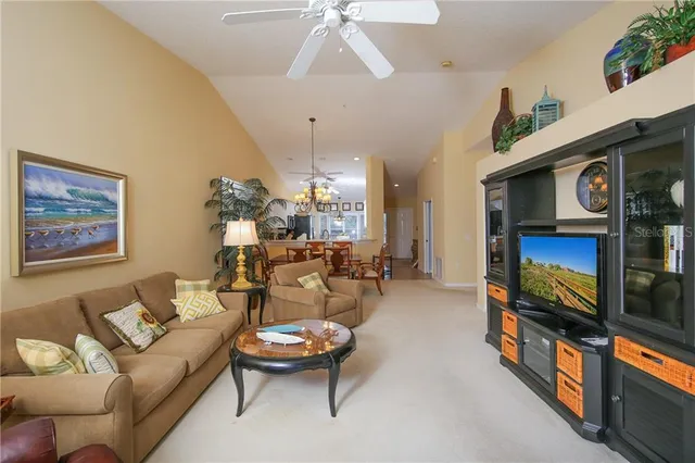 $4,140 | 5330 Hyland Hills Avenue, Unit 2321, Sarasota, FL 34241