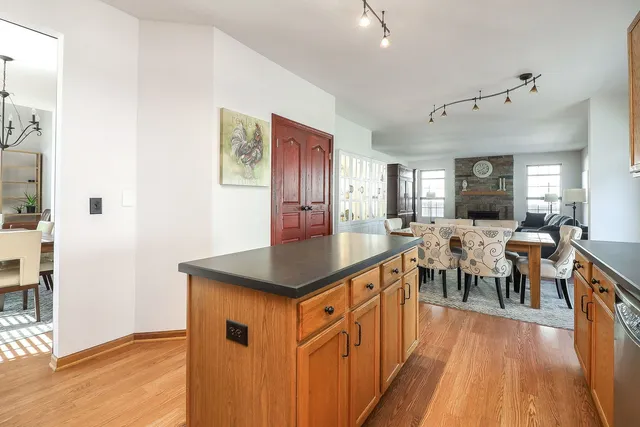 $475,000 | 406 Palmer Drive, Bolingbrook, IL 60490