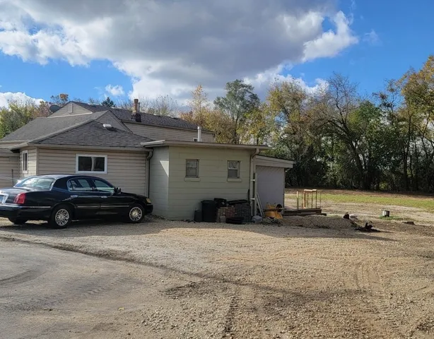 $289,900 | 8621 Highway 12, Richmond, IL 60071