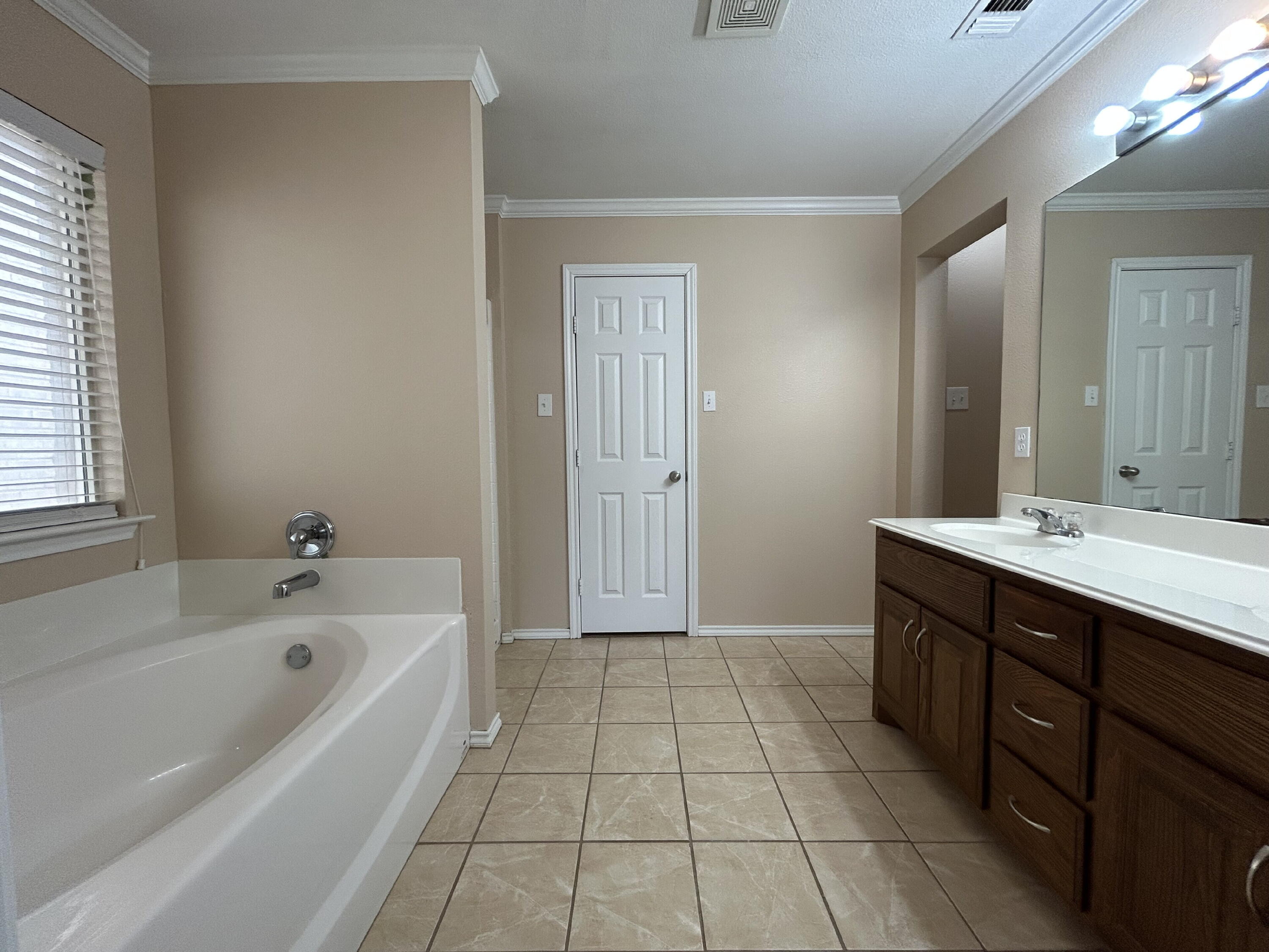 5217 Harvard Street Lubbock, TX 79416 - Photo 13 of 15 IMG_5901