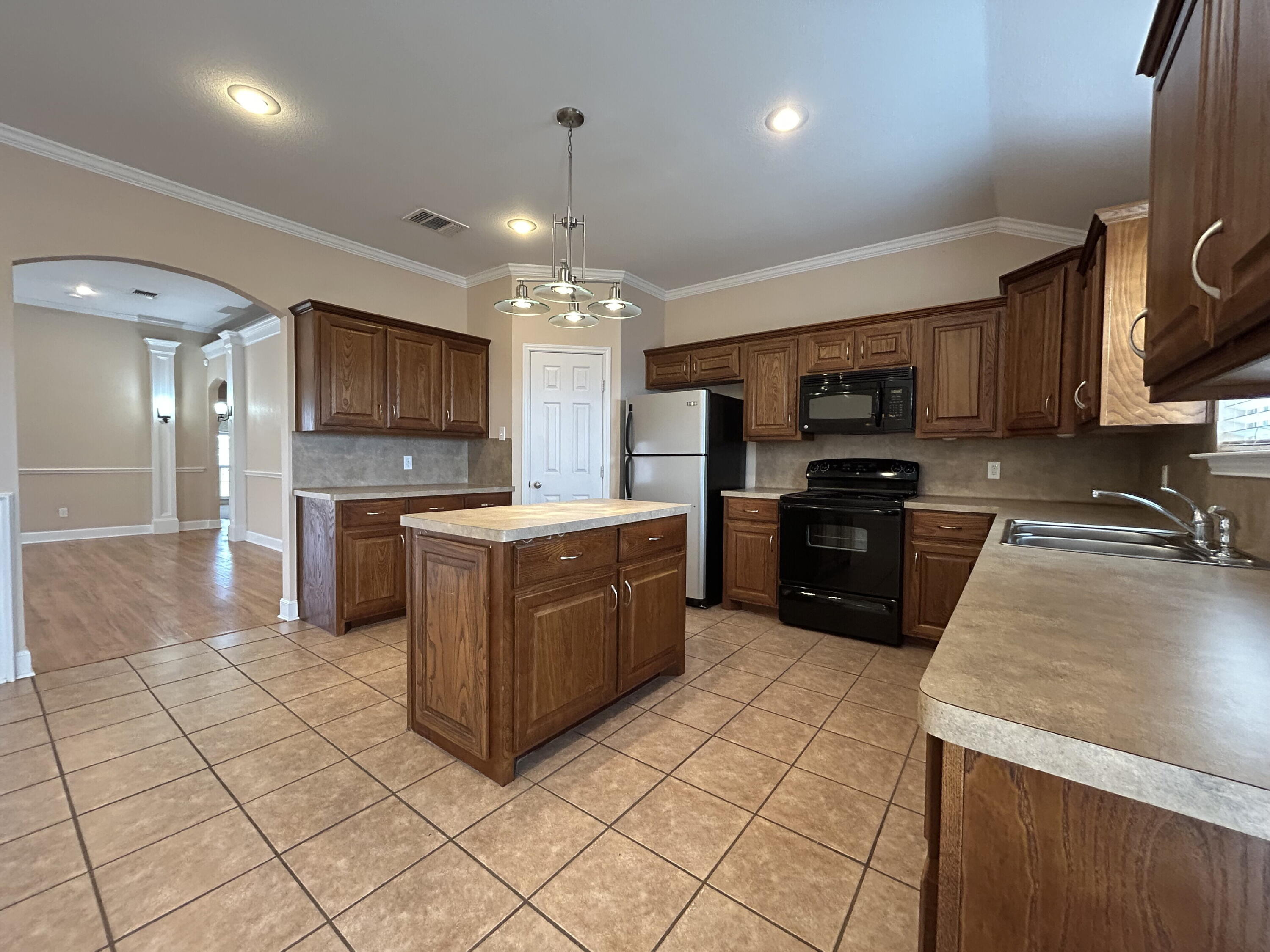 5217 Harvard Street Lubbock, TX 79416 - Photo 5 of 15 IMG_5893