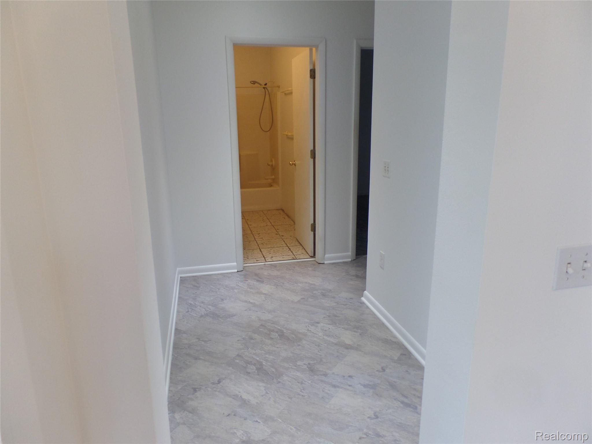 4501 Clarkston Road Clarkston, MI 48348 - Photo 14 of 34 SAM_1155.JPG