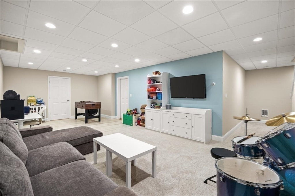 16 Summit Circle Wrentham, MA 02093 - Photo 35 of 42