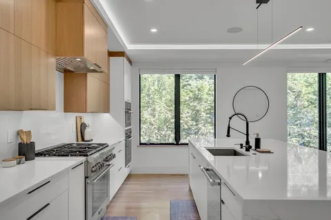 $1,850,000 | 1242 Beacon Street, Unit 1242, Newton, MA 02468