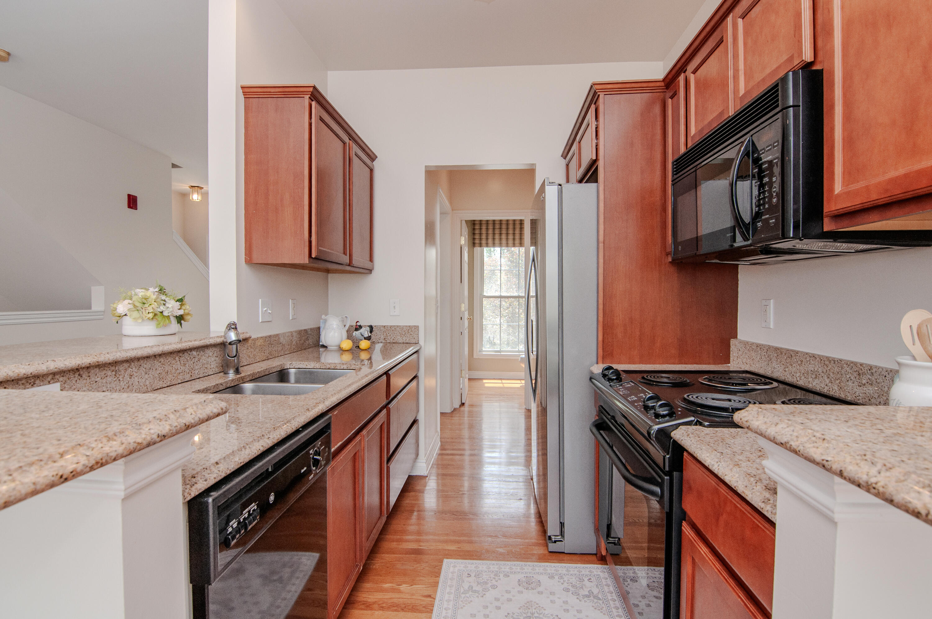 45587 North Stonewood Road Canton, MI 48187 - Photo 23 of 62 023
