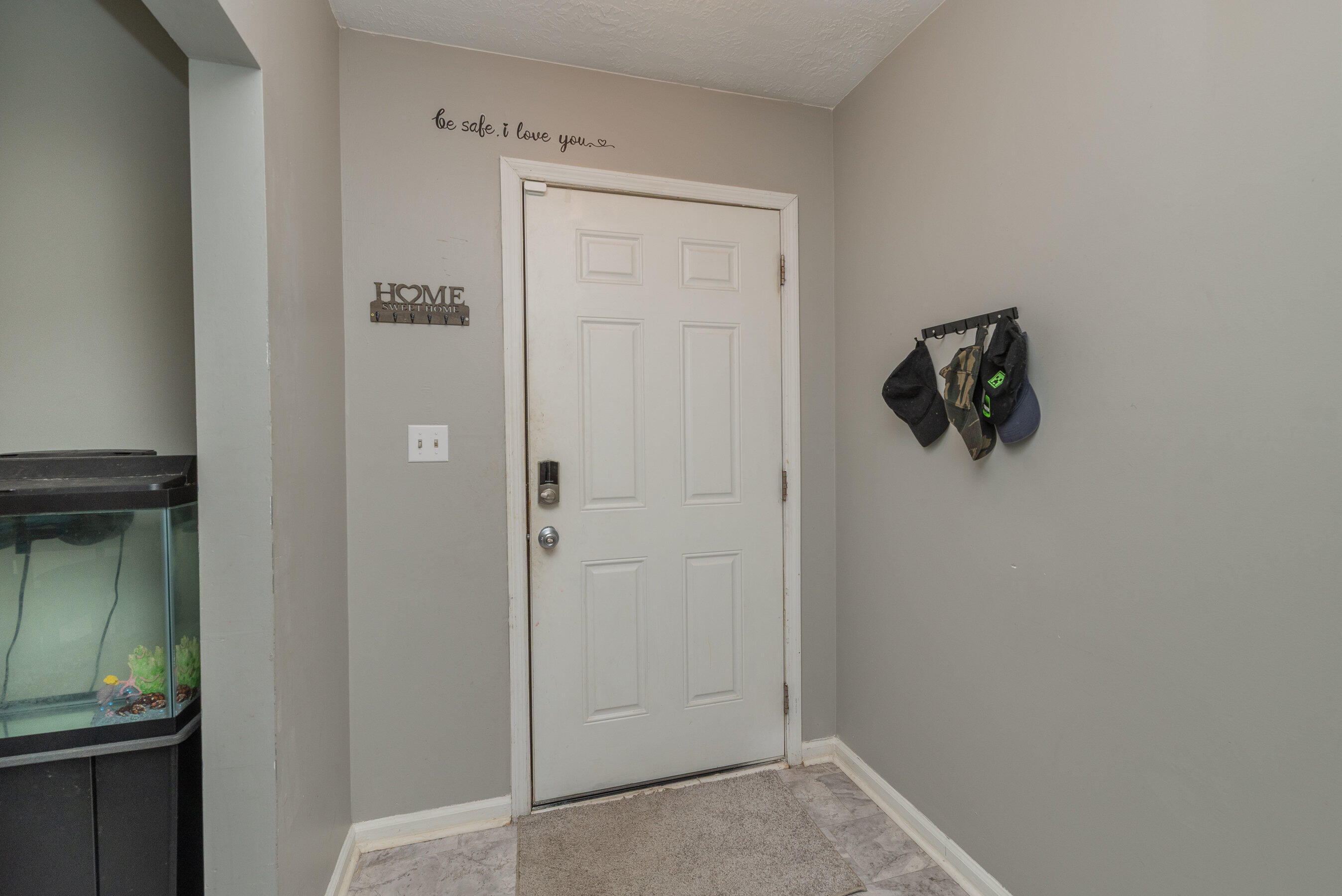2307 Rutherford Avenue Augusta, GA 30906 - Photo 2 of 11 Foyer