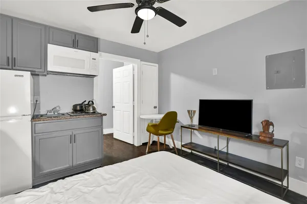 $799 | 3714 Dabney Street, Unit 4, Houston, TX 77026