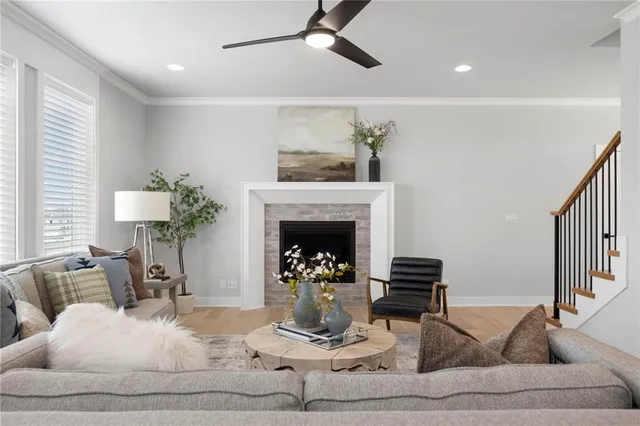 $682,175 | 1516 Northwest 106th Street, Kansas City, MO 64155