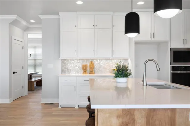 $682,175 | 1516 Northwest 106th Street, Kansas City, MO 64155