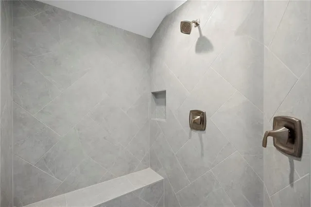 $682,175 | 1516 Northwest 106th Street, Kansas City, MO 64155