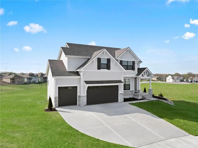$682,175 | 1516 Northwest 106th Street, Kansas City, MO 64155