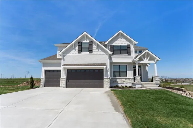 $682,175 | 1516 Northwest 106th Street, Kansas City, MO 64155