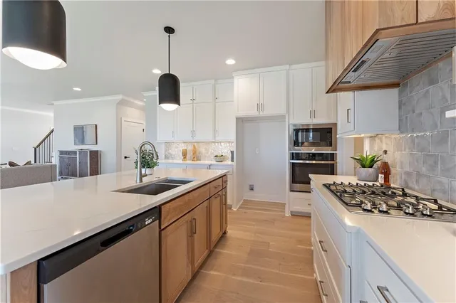 $682,175 | 1516 Northwest 106th Street, Kansas City, MO 64155