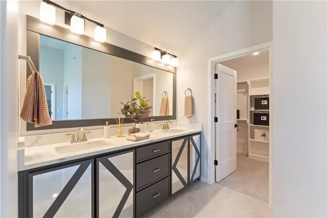 $682,175 | 1516 Northwest 106th Street, Kansas City, MO 64155