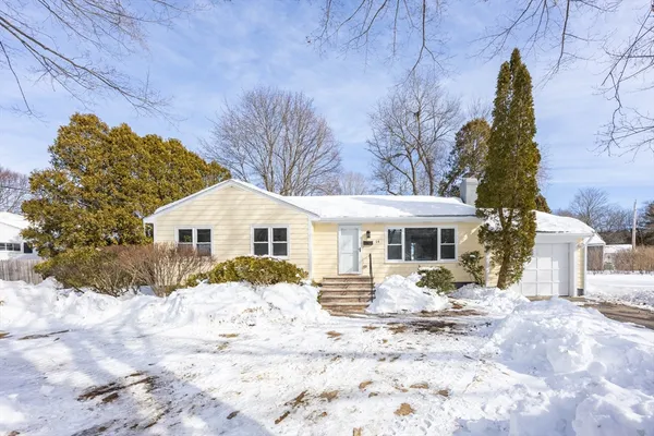 $769,900 | 14 Bradford Road, Hamilton, MA 01982