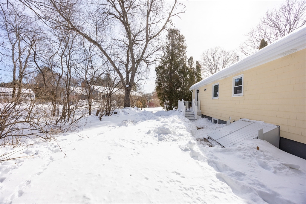 14 Bradford Road Hamilton, MA 01982 - Photo 11 of 42