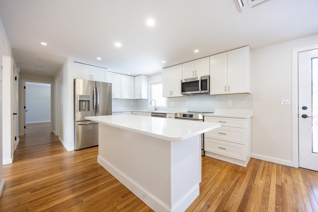 14 Bradford Road Hamilton, MA 01982 - Photo 13 of 42