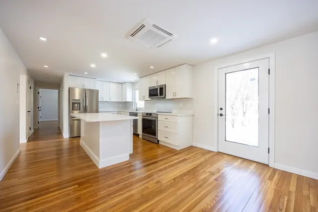 $769,900 | 14 Bradford Road, Hamilton, MA 01982