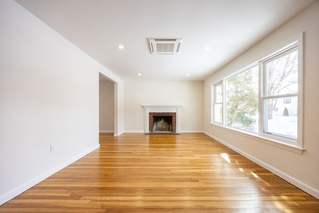 14 Bradford Road Hamilton, MA 01982 - Photo 23 of 42