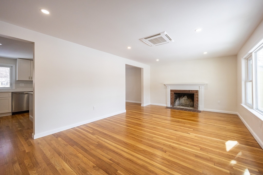 14 Bradford Road Hamilton, MA 01982 - Photo 25 of 42