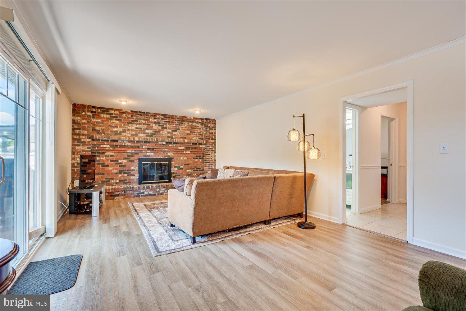 86 Albemarle Road Hamilton, NJ 08690 - Photo 17 of 49 Inviting space with cozy brick accents.