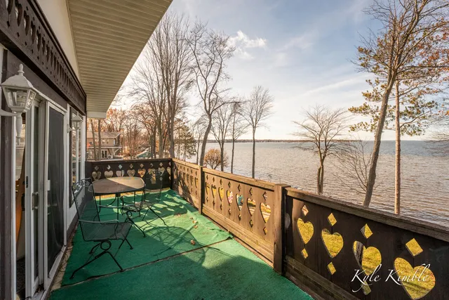 $1,300,000 | 104 West Houghton Lake Drive, Prudenville, MI 48651