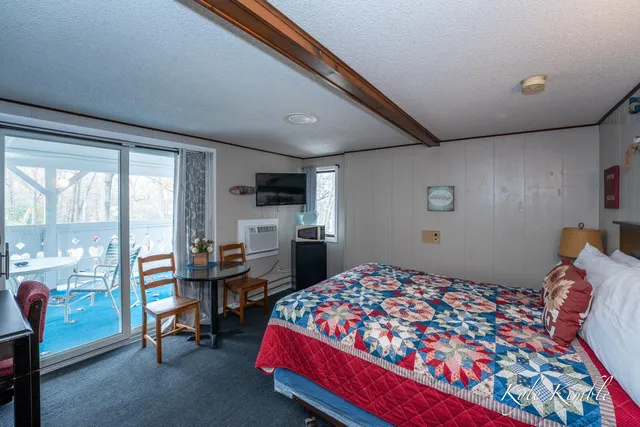 $1,300,000 | 104 West Houghton Lake Drive, Prudenville, MI 48651