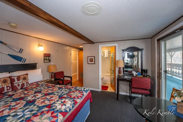 $1,300,000 | 104 West Houghton Lake Drive, Prudenville, MI 48651