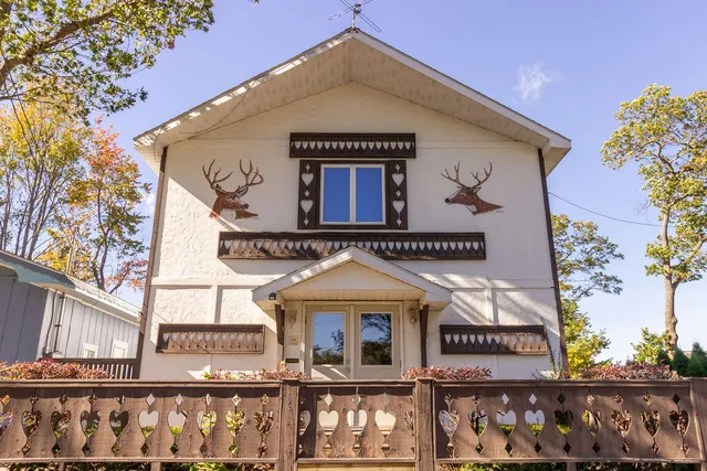 $1,300,000 | 104 West Houghton Lake Drive, Prudenville, MI 48651