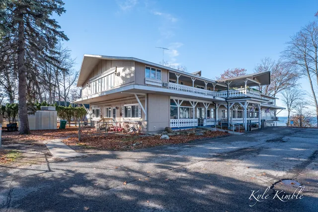 $1,300,000 | 104 West Houghton Lake Drive, Prudenville, MI 48651