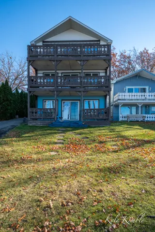 $1,300,000 | 104 West Houghton Lake Drive, Prudenville, MI 48651