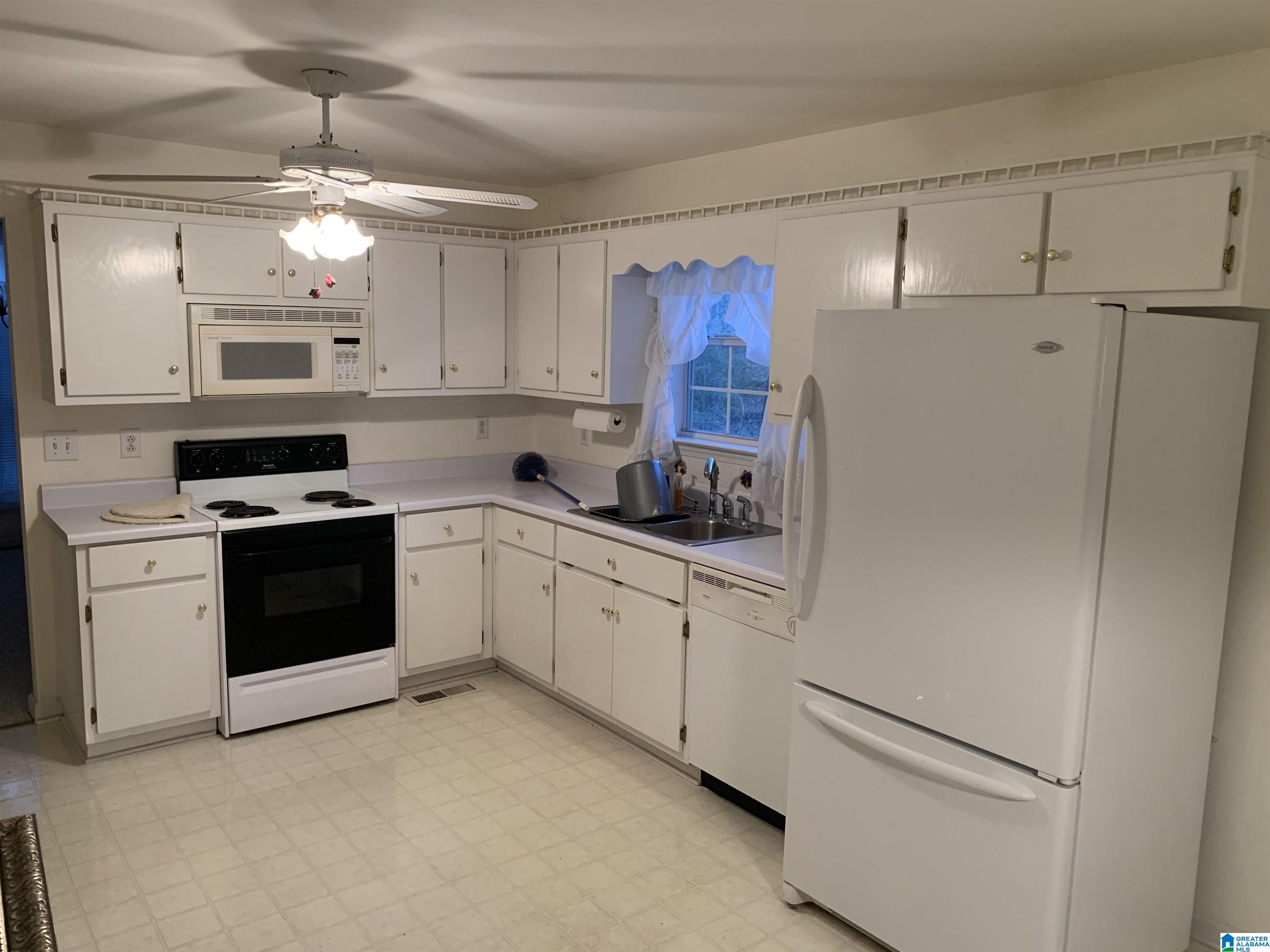 297 Country Road Warrior, AL 35180 - Photo 4 of 16 Gallery Image 4