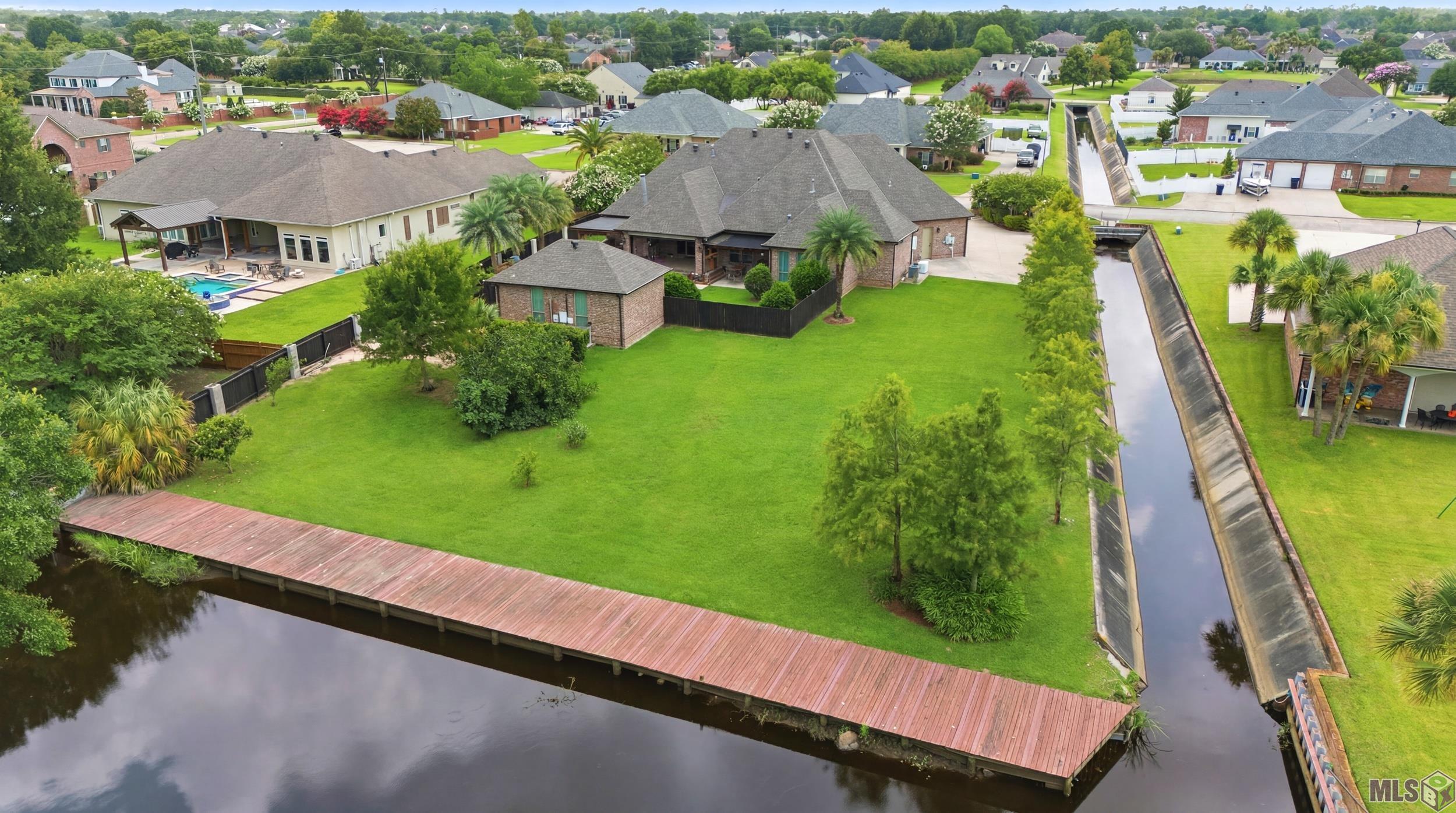 187 Regal Row Houma, LA 70360 - Photo 6 of 30