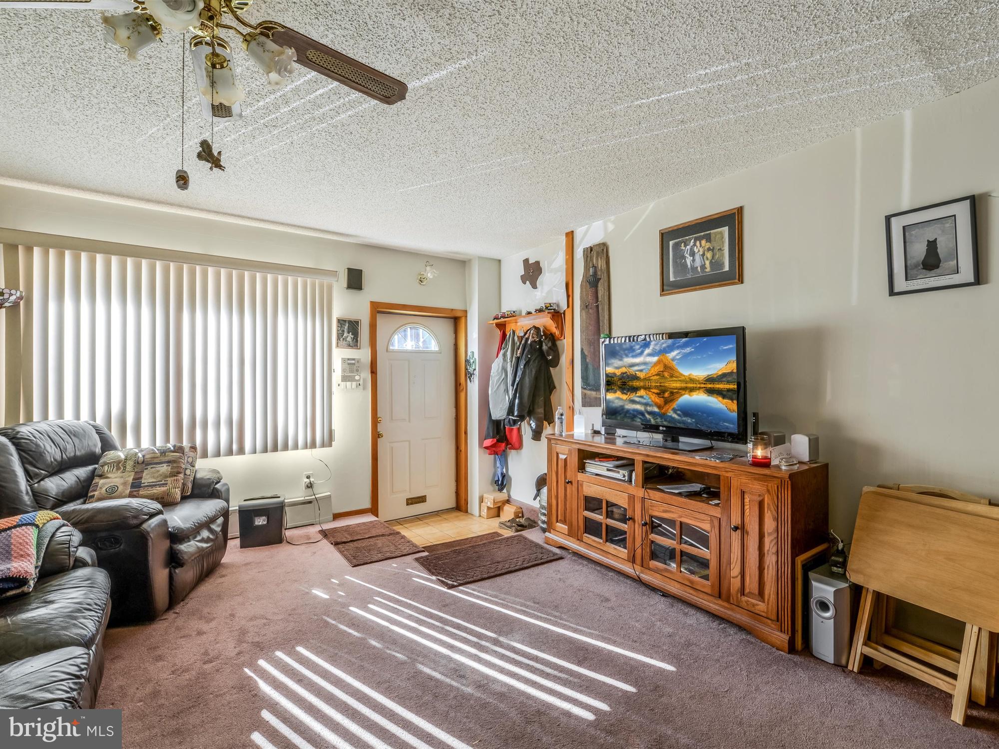 1711 Stocker Street Philadelphia, PA 19145 - Photo 3 of 17 Living Room open/airy windows