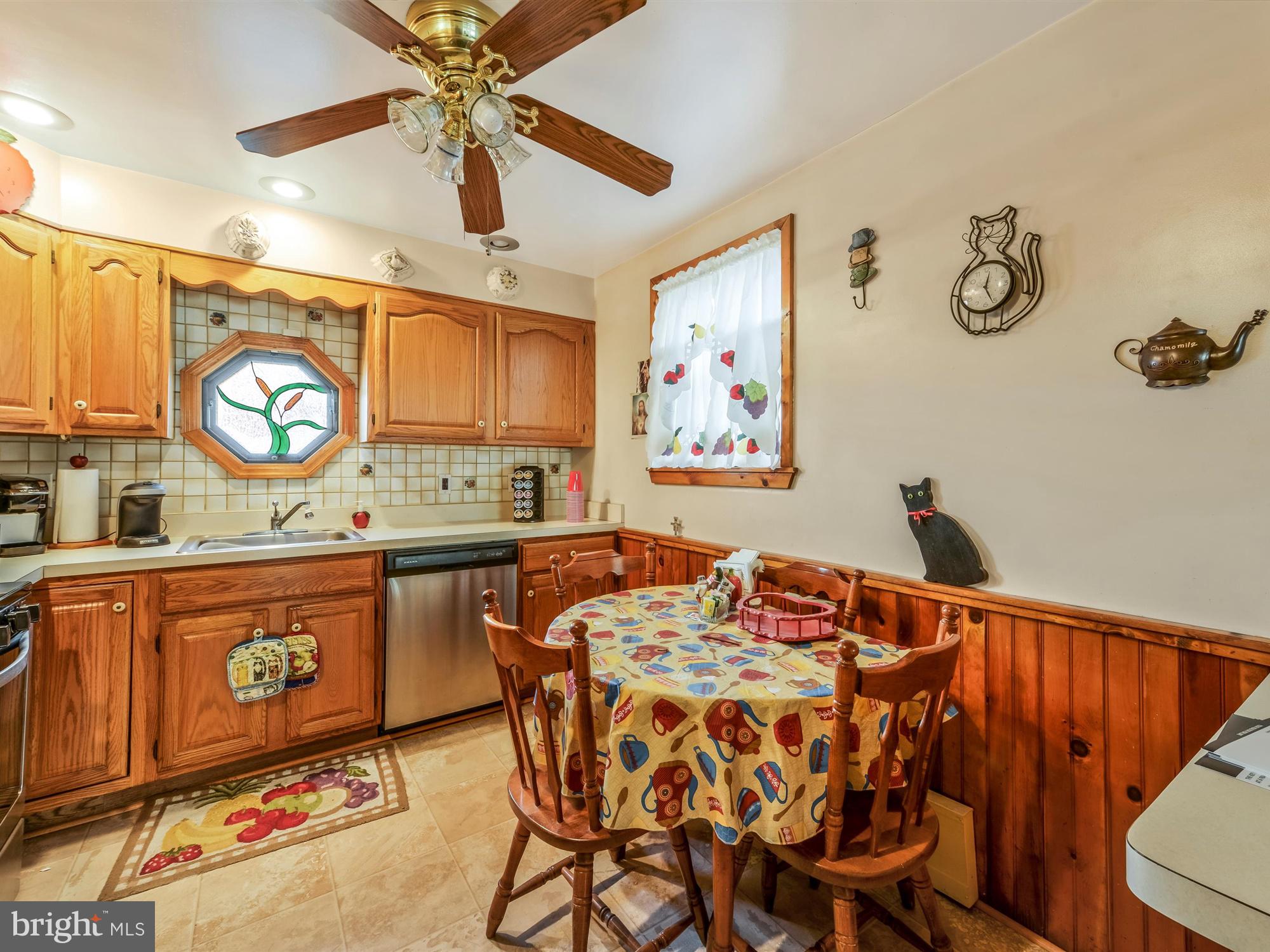 1711 Stocker Street Philadelphia, PA 19145 - Photo 7 of 17 Kitchen decorative wainscoting
