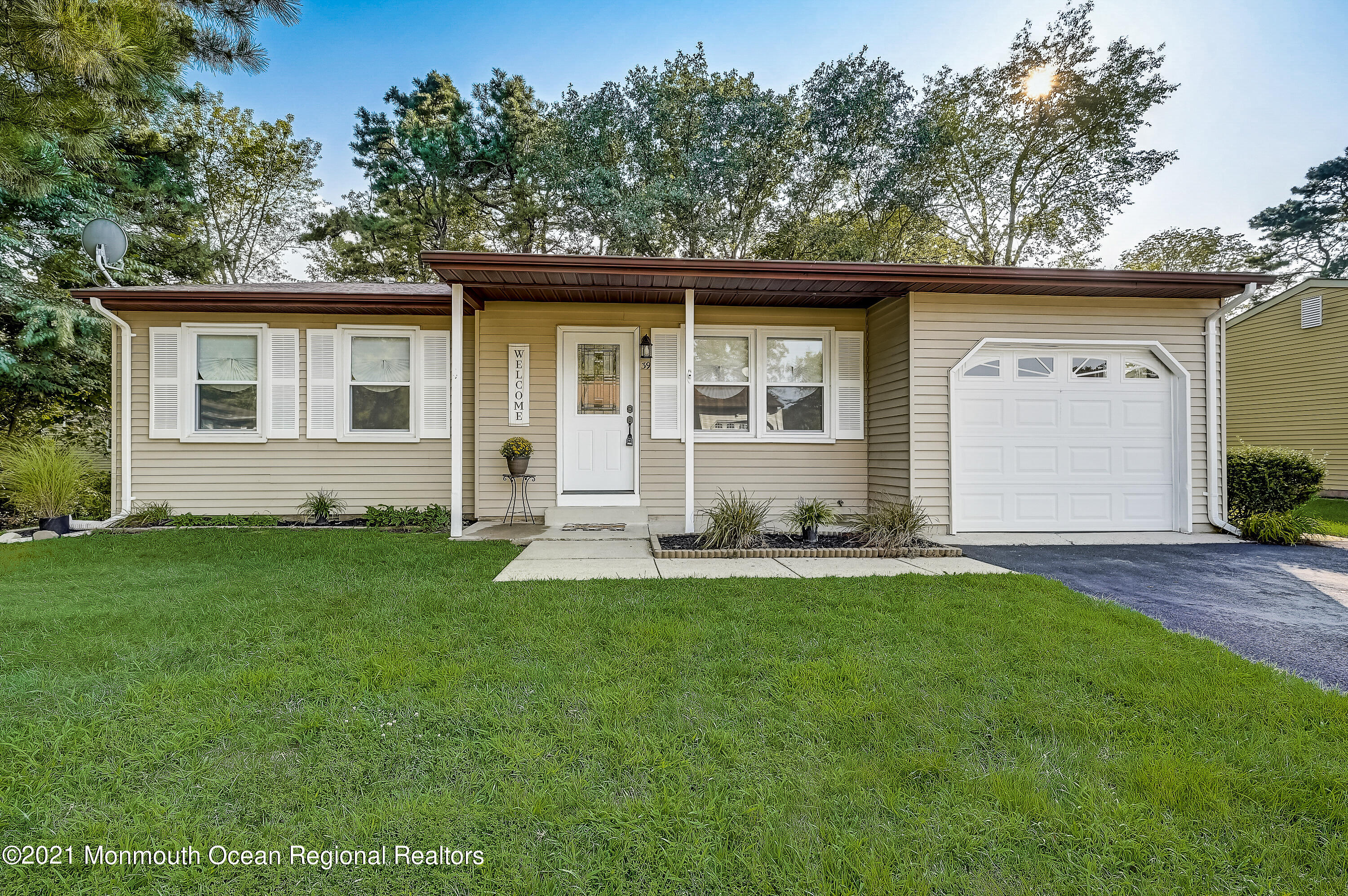 39 Hartford Road Whiting, NJ 08759 - Photo 1 of 55 01-Hartford Rd-001
