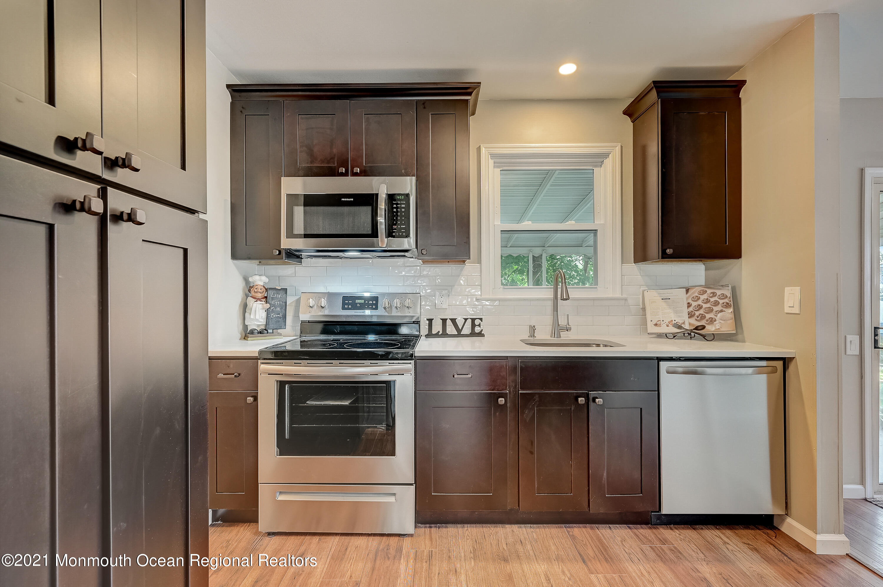 39 Hartford Road Whiting, NJ 08759 - Photo 4 of 55 17-Hartford Rd-017