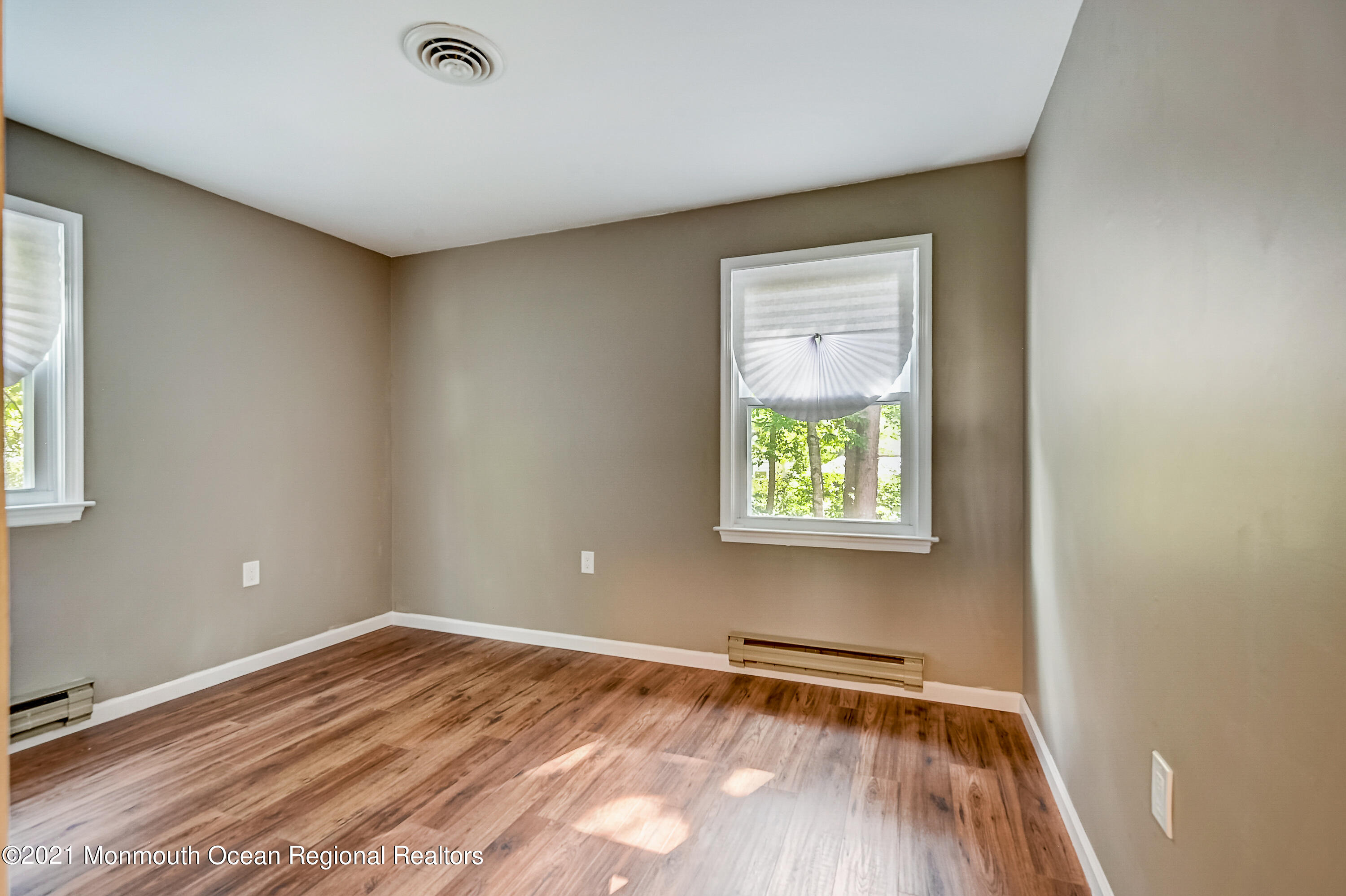 39 Hartford Road Whiting, NJ 08759 - Photo 33 of 55 38-Hartford Rd-038