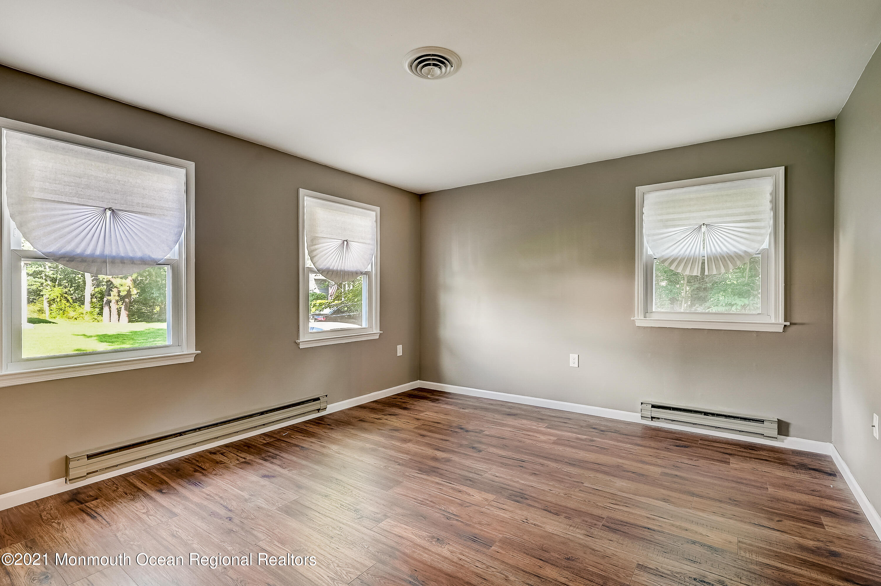 39 Hartford Road Whiting, NJ 08759 - Photo 40 of 55 49-Hartford Rd-049