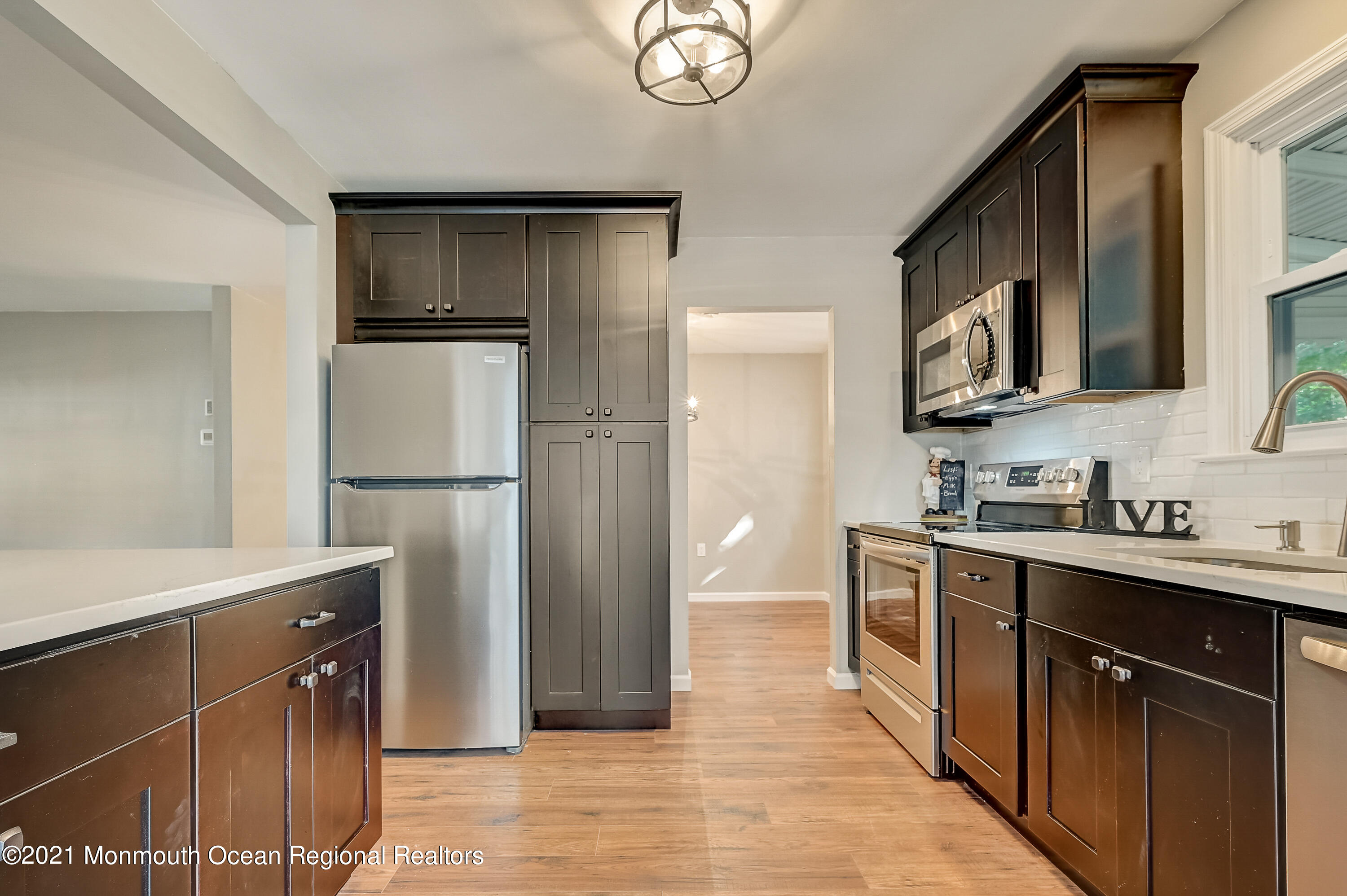 39 Hartford Road Whiting, NJ 08759 - Photo 6 of 55 19-Hartford Rd-019