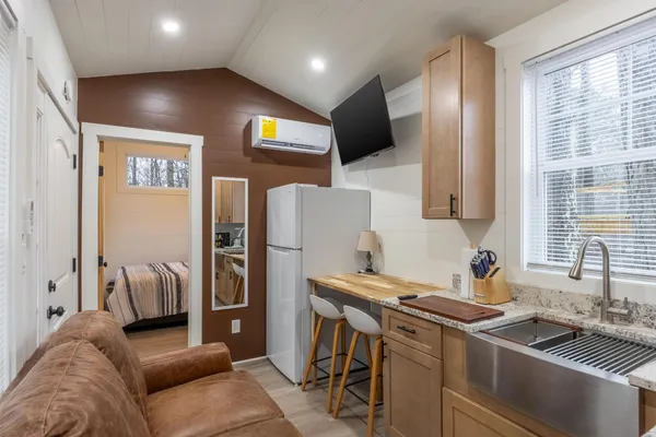 $800,000 | 205 Us Highway, Rising Fawn, GA 30738