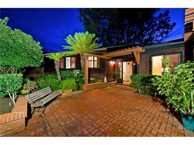 1232 Crest Road Del Mar, CA 92014 - Photo 2 of 25