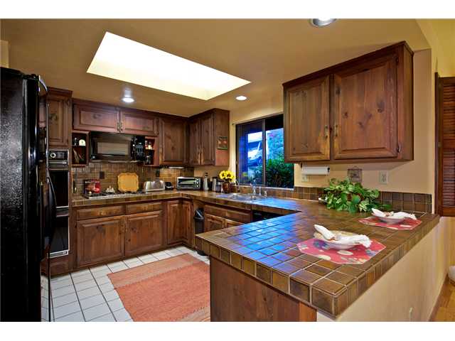 1232 Crest Road Del Mar, CA 92014 - Photo 10 of 25