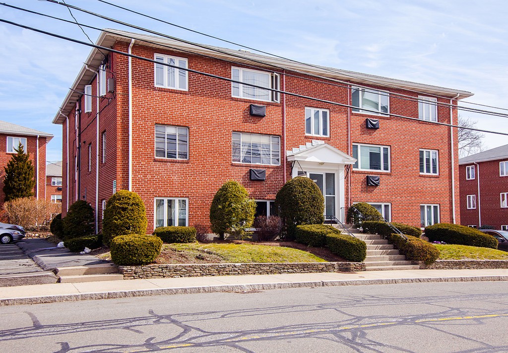 133 Warren Street, Unit 3 Watertown, MA 02472 - Photo 16 of 16